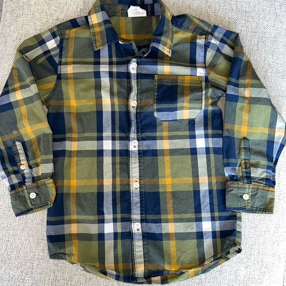 Crazy 8 plaid button up - Picture 1 of 5